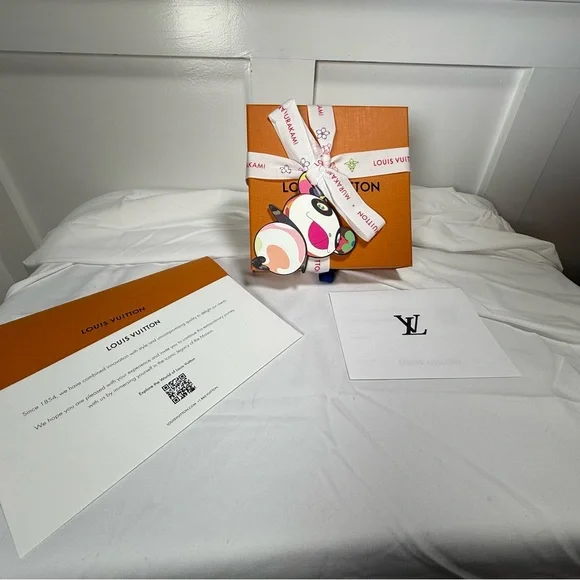 LV x TM Multicolor Mini Flowergram 15mm
Reversible Women’s Belt - Picture 6 of 6